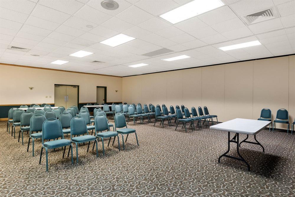 Econo Lodge Inn&Suites Triadelphia Esterno foto