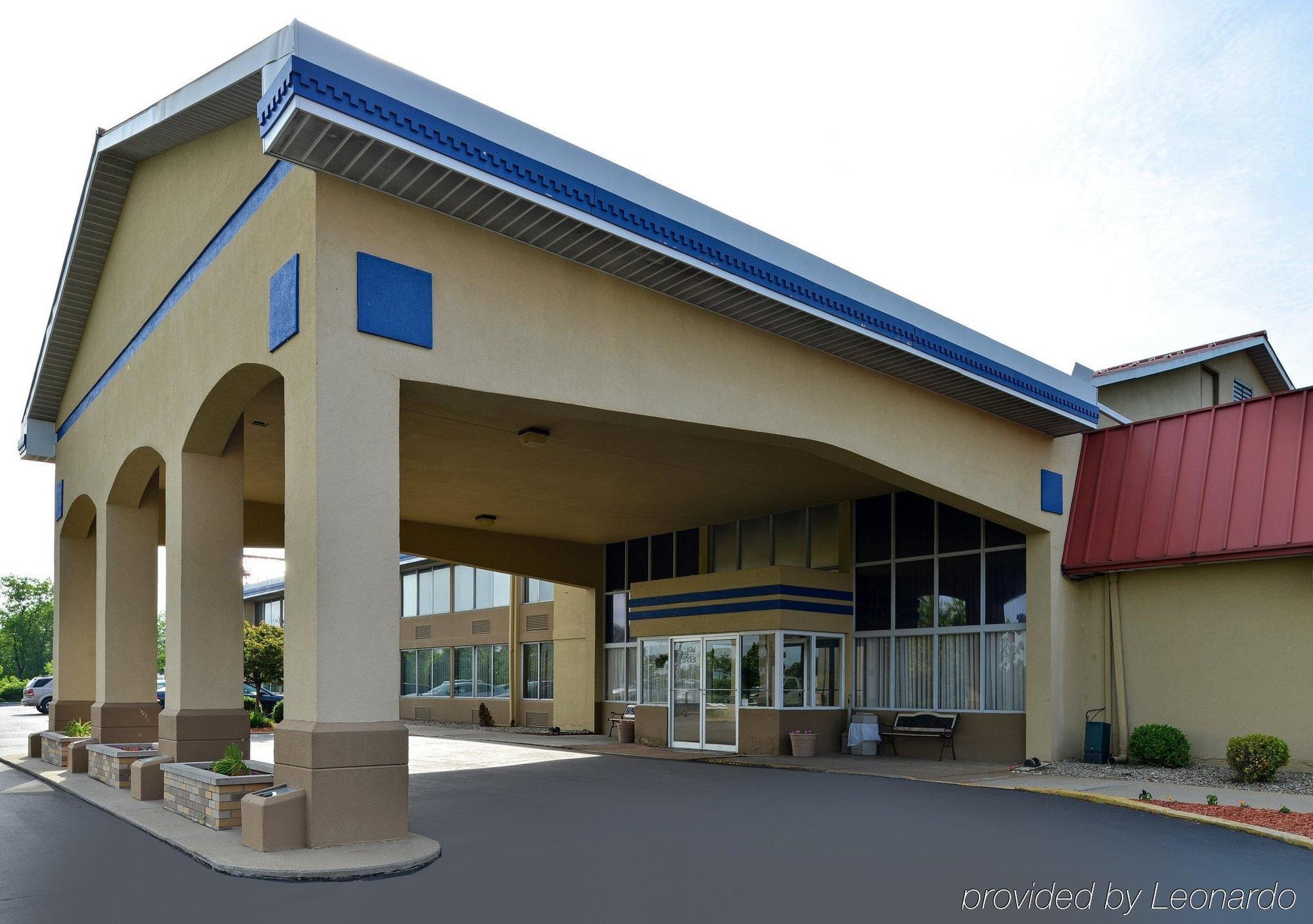 Econo Lodge Inn&Suites Triadelphia Esterno foto